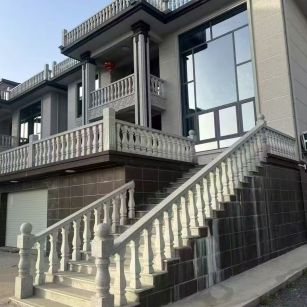 乌鲁木齐 芝麻白别墅阳台栏杆，楼梯栏杆