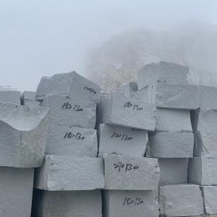 乌鲁木齐芝麻白花岗石