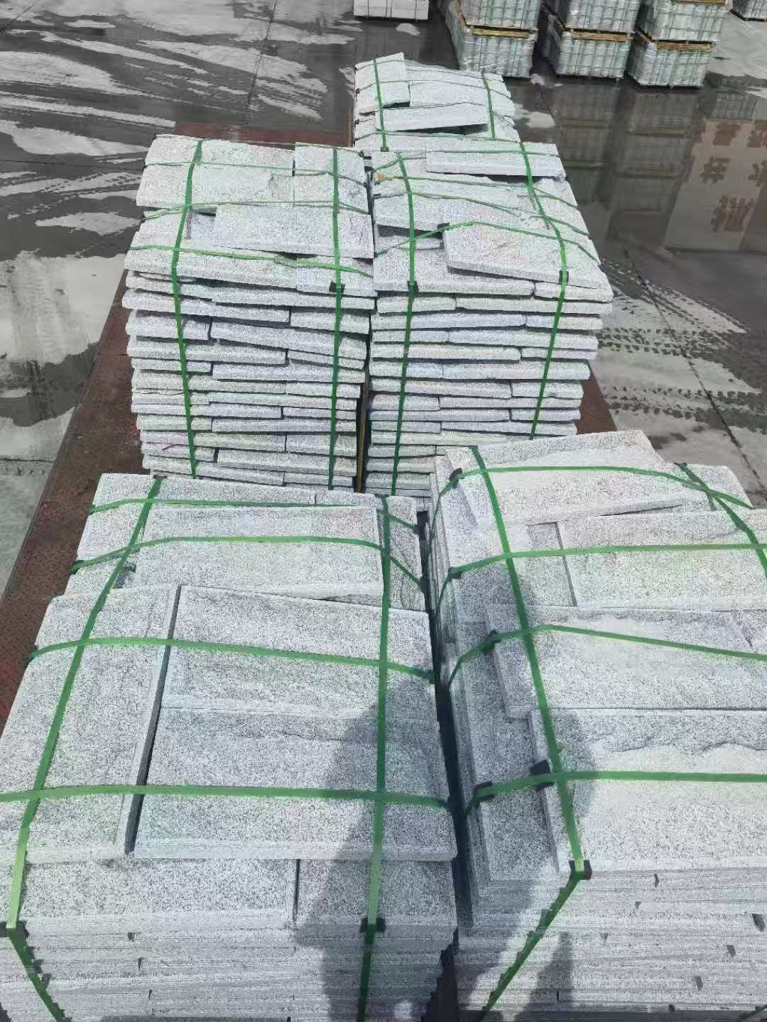 乌鲁木齐 芝麻白蘑菇石装车出货
