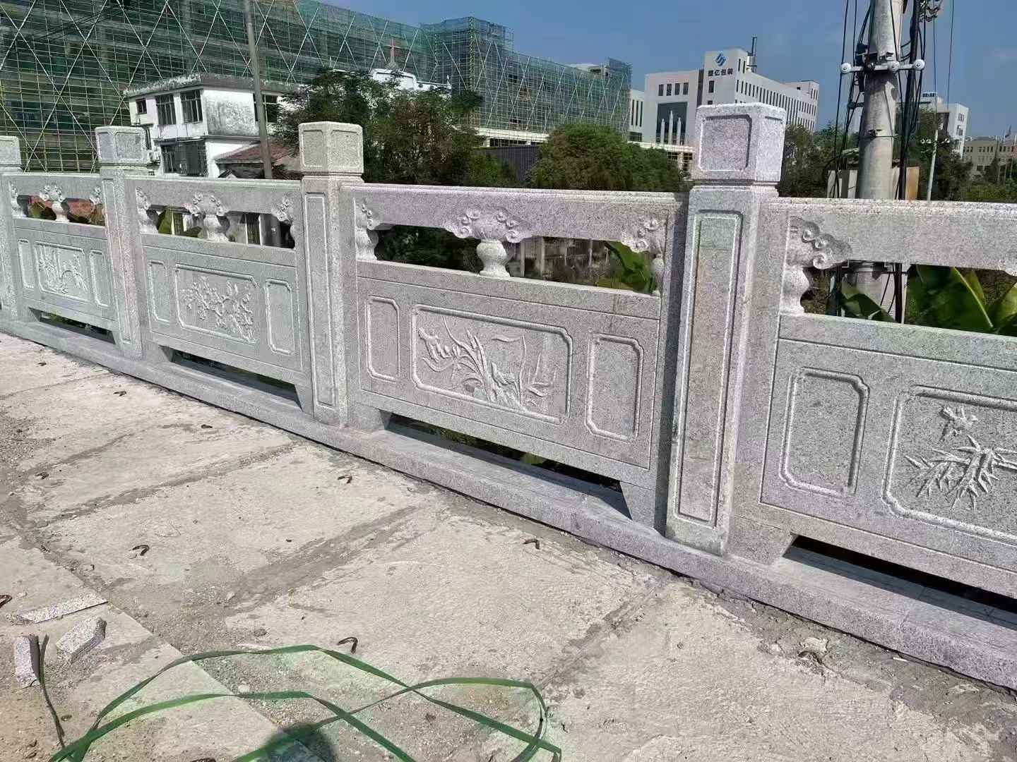 乌鲁木齐 芝麻白栏杆