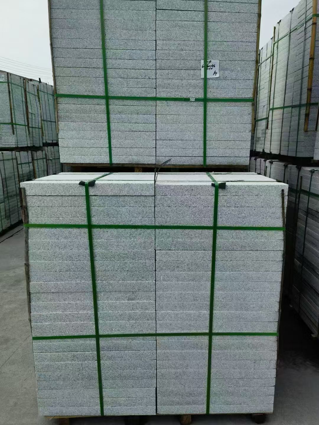 乌鲁木齐 火烧面地铺石，街道广场园林市政工程板，1.8~5.0厚均有现货