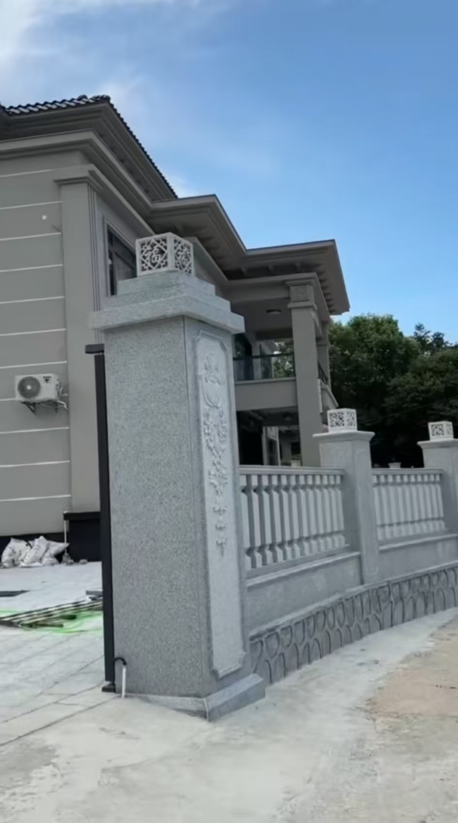 乌鲁木齐 芝麻白别墅围墙栏杆，私人订制