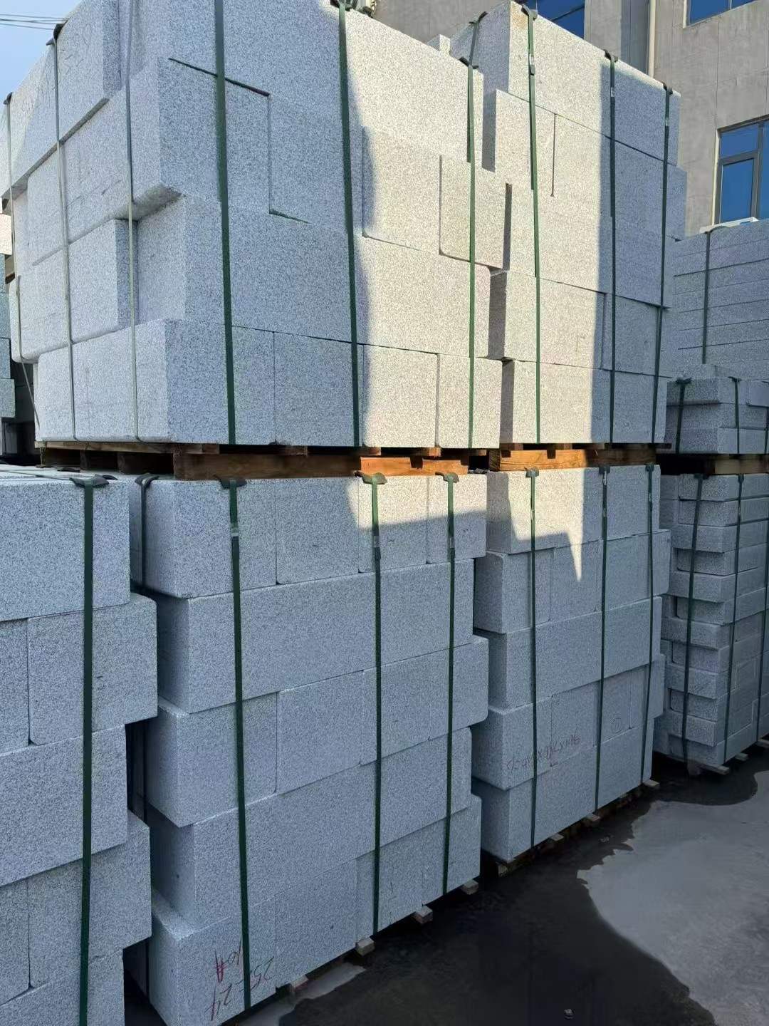 乌鲁木齐 芝麻白路沿石