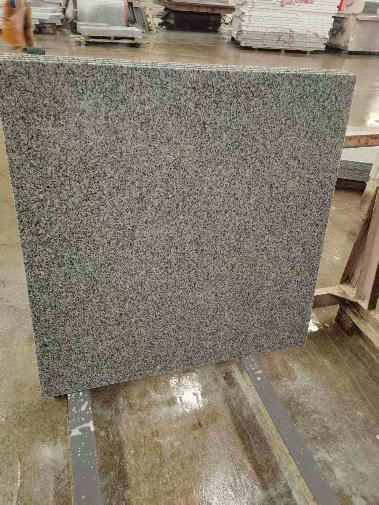 乌鲁木齐 芝麻白光面900*900，高地铁标准